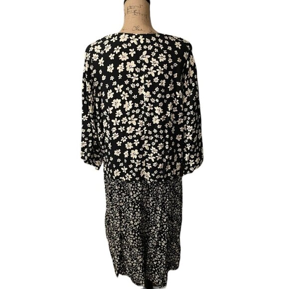 Maurices‎ Floral Kimono - Picture 5 of 7